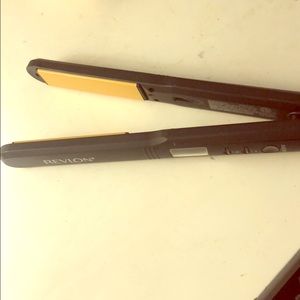 Revlon hair straightener